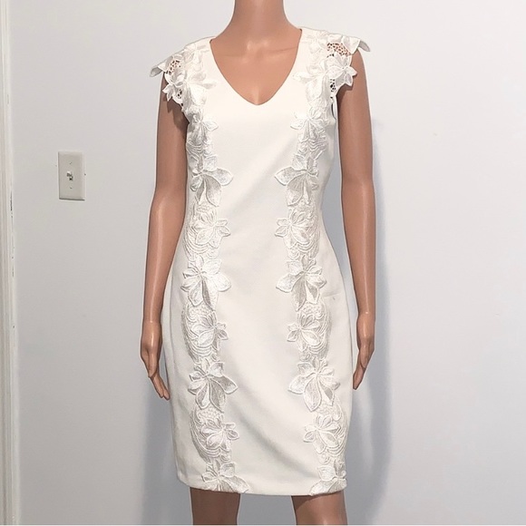 BELLE BADGLEY MISCHKA Formal Appliqué Sheath Dress - Picture 2 of 16